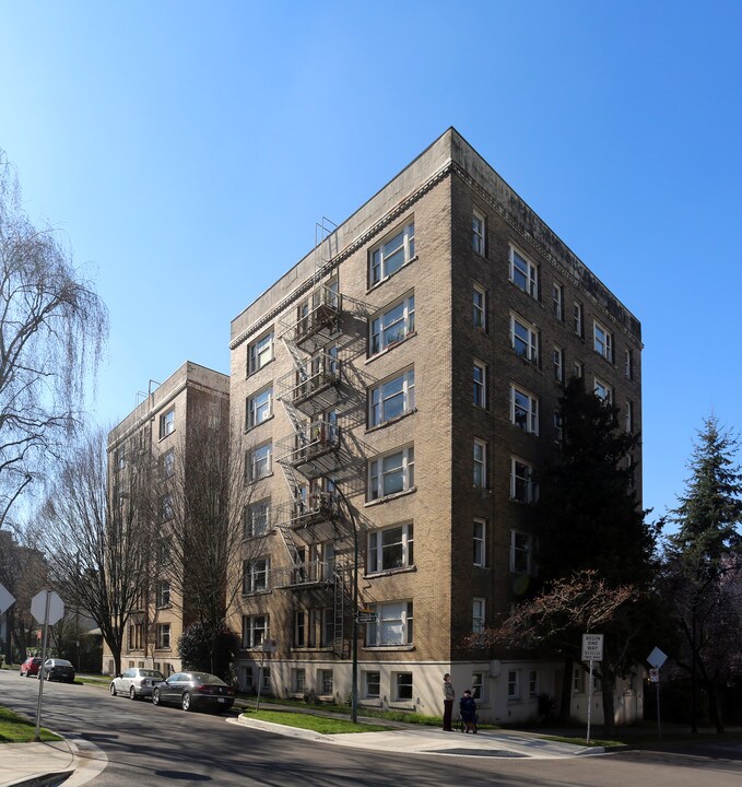 Gainsborough Place Apartments in Vancouver, BC - Building Photo