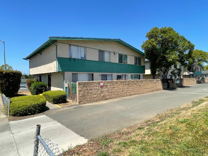 240 Holly St in Vallejo, CA - Building Photo