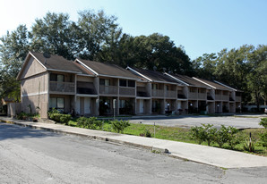 752 Howland Ln Apartments