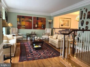 8033 Quarry Ridge Way in Bethesda, MD - Building Photo - Building Photo