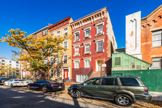 85 S 10th St in Brooklyn, NY - Building Photo - Building Photo