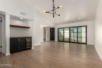 4917 E Windsor Ave in Phoenix, AZ - Foto de edificio - Building Photo