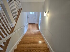 58 Hawthorne St, Unit 2 in Somerville, MA - Building Photo - Building Photo