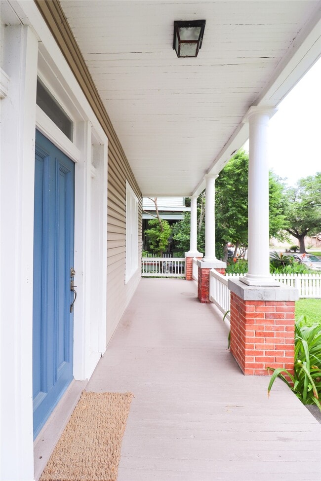 property at 3012 Avenue O 1/2