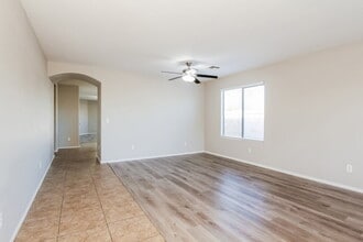 3626 N 131st Dr in Litchfield Park, AZ - Foto de edificio - Building Photo