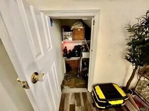 137 Meserole St in Brooklyn, NY - Building Photo - Building Photo