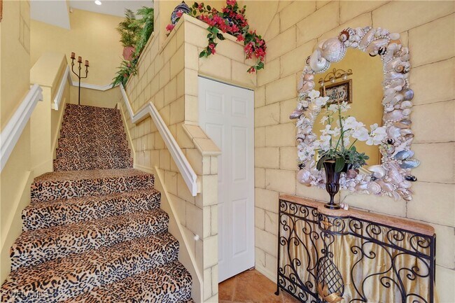 property at 10801 Crooked River Rd