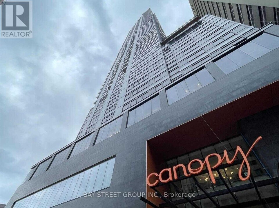395-4395 Bloor St E in Toronto, ON - Building Photo