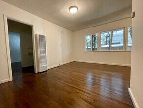 2121 Ocean                     Ave in Santa Monica, CA - Building Photo - Building Photo