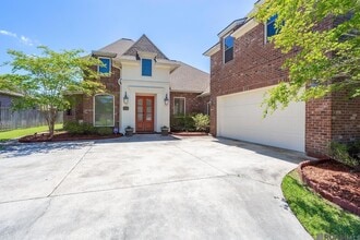 9430 Magnolia Crossing Dr in Central, LA - Building Photo - Building Photo