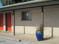 Yellowstone Apartments in Austin, TX - Foto de edificio - Building Photo