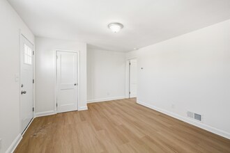 4111 Ardley Ave in Baltimore, MD - Foto de edificio - Building Photo