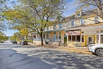 125 W State St in Kennett Square, PA - Building Photo - Building Photo