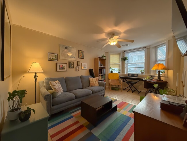 3441 N Oakley Ave in Chicago, IL - Building Photo - Building Photo