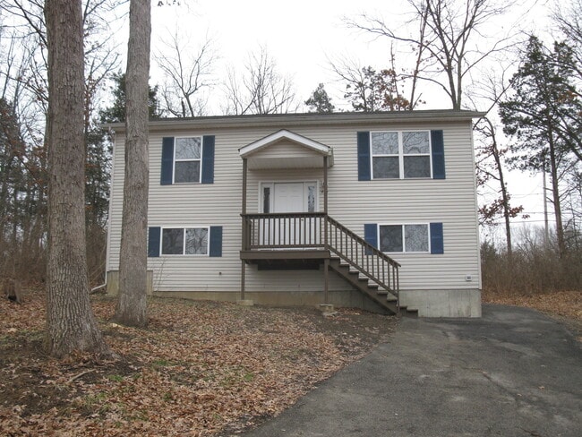 property at 470 London Ct