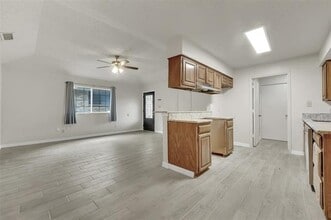411 S Las Vegas Trail in Fort Worth, TX - Building Photo - Building Photo
