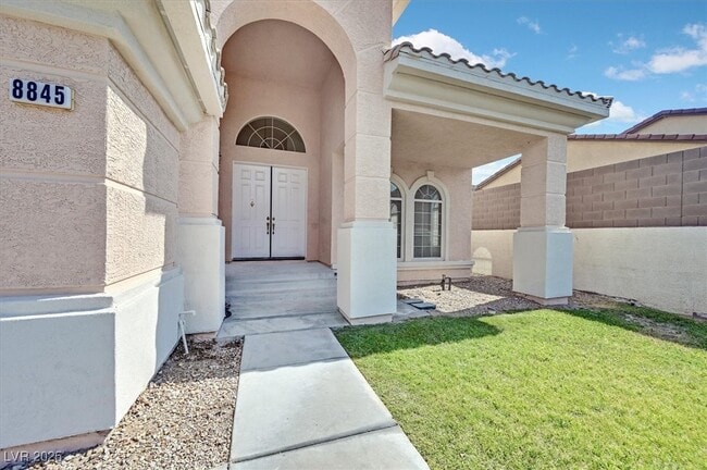 8845 Zurich Ct in Las Vegas, NV - Building Photo - Building Photo