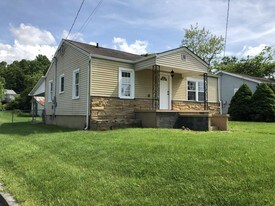214 Bettie St in Johnson City, TN - Building Photo