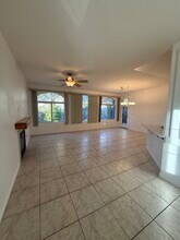 985 Prestwick St in Las Vegas, NV - Building Photo - Building Photo