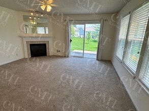 8027 N Elmwood Ave in Kansas City, MO - Building Photo - Building Photo