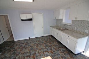 78 Notre Dame Ave in Dayton, OH - Building Photo