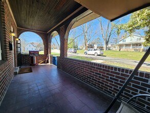 904 Alpine Blvd in Pittsburgh, PA - Building Photo - Building Photo