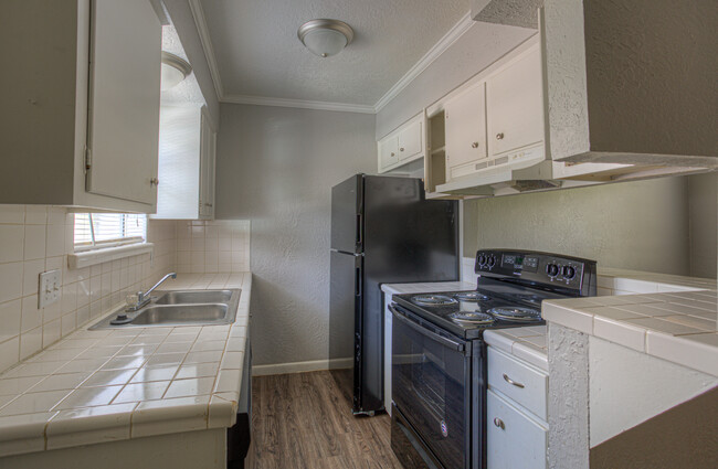 The Landing at Everhart in Corpus Christi, TX - Building Photo - Interior Photo