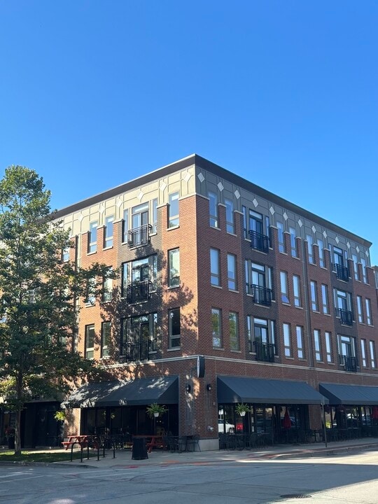 1720 Central St in Evanston, IL - Building Photo