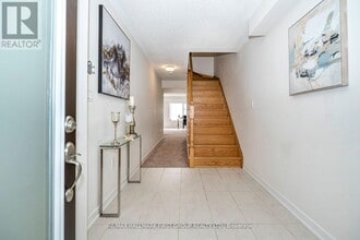 2519 Castlegate Crossing in Pickering, ON - Building Photo - Building Photo