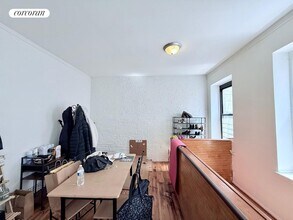226 E 53rd St in New York, NY - Building Photo - Building Photo