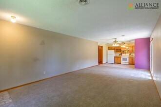314 Palomino Ln in Ogden, KS - Building Photo - Building Photo