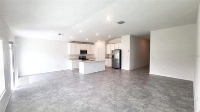 397 Singing Sand Cir in Lake Wales, FL - Building Photo - Building Photo