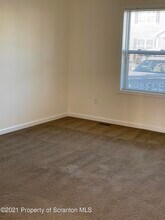 905 Ash St in Moosic, PA - Building Photo - Building Photo