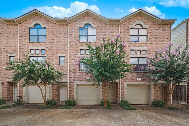 property at 3501 Link Valley Dr.