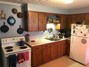 12 Dunning St in Brunswick, ME - Building Photo - Building Photo