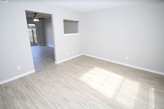 3687 E Olive Rd in Pensacola, FL - Foto de edificio - Building Photo