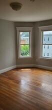 55 Wilcock St, Unit 3 in Boston, MA - Foto de edificio - Building Photo