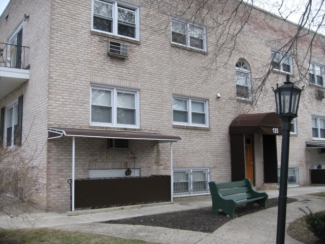 Pembroke Apartments