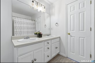 310 Boston Post Rd, Unit 76 in Waterford, CT - Building Photo - Building Photo