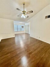 2900 S University Dr in Davie, FL - Building Photo - Building Photo