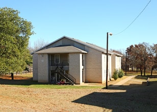 Woodstock III Square in Joshua, TX - Building Photo - Building Photo