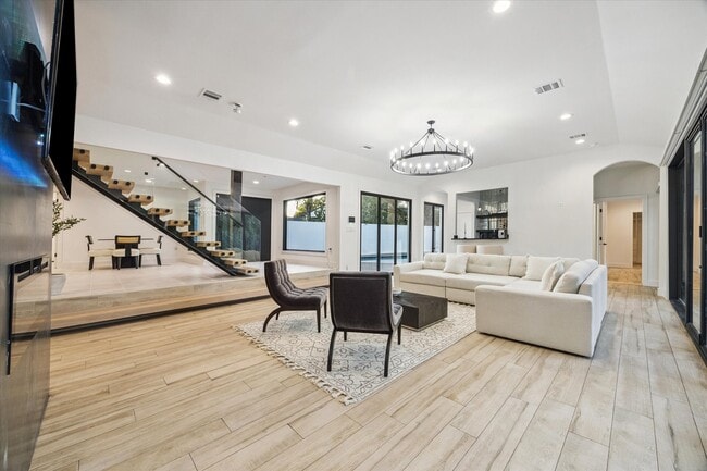 property at 203 Cove Creek Ln