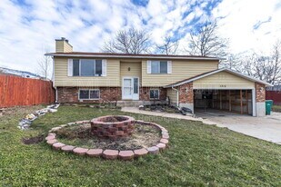 1312 Roger Cir in Layton, UT - Building Photo