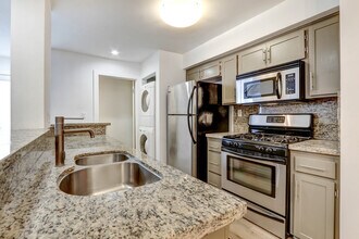 1825 Selby Ave in Los Angeles, CA - Building Photo - Building Photo