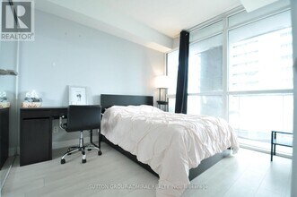 169 Fort York Blvd in Toronto, ON - Building Photo - Building Photo