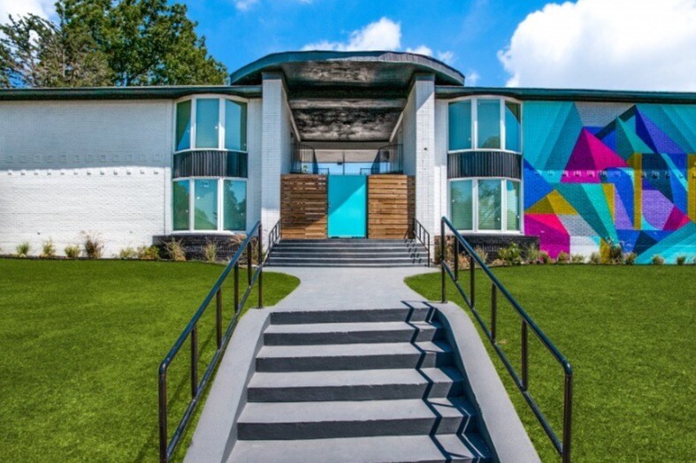 HYA Live Oak in Dallas, TX - Foto de edificio