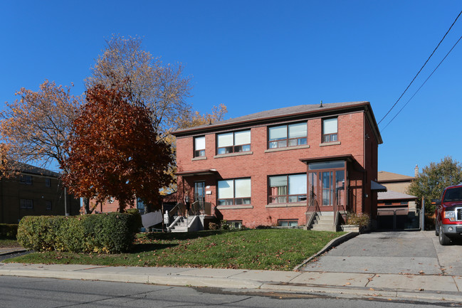 230-232 Overbrook Pl in Toronto, ON - Building Photo - Primary Photo