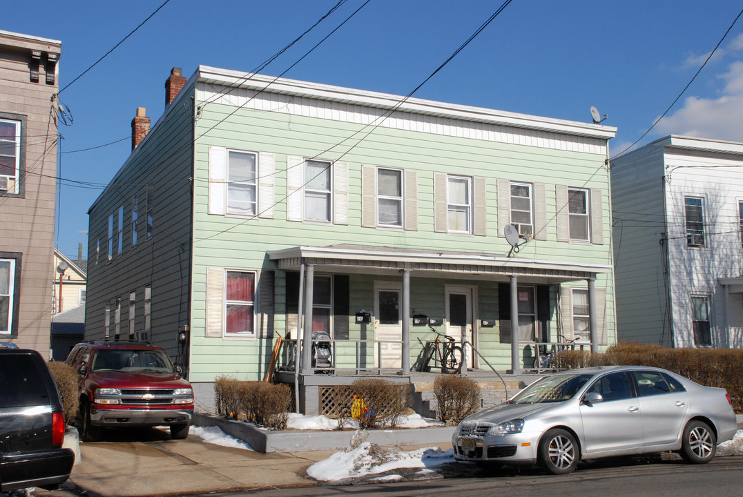 57 Louis St in New Brunswick, NJ - Building Photo