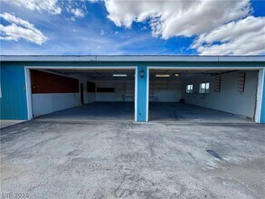 561 Janet Ln in Pahrump, NV - Building Photo - Building Photo