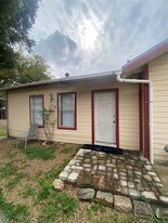 5226 Terry St in Dallas, TX - Building Photo